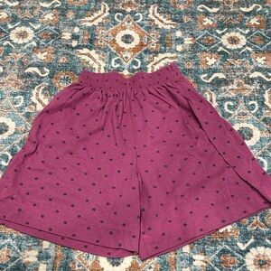 David Wayne Vintage Purple Floral Patterned Culotte style shorts